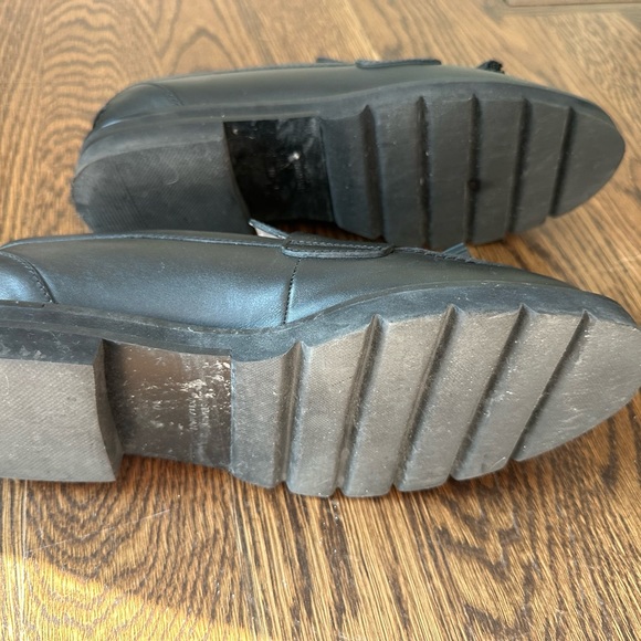 Stuart Weitzman, Adriana loafer. Black. Size 10. - Picture 7 of 8